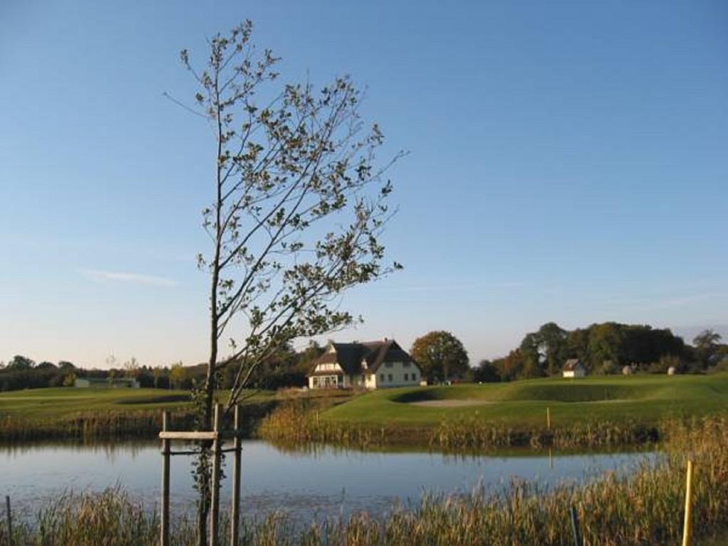 Golfcentrum Schloss Karnitz Ruegen Garz (Rugen) Exterior foto