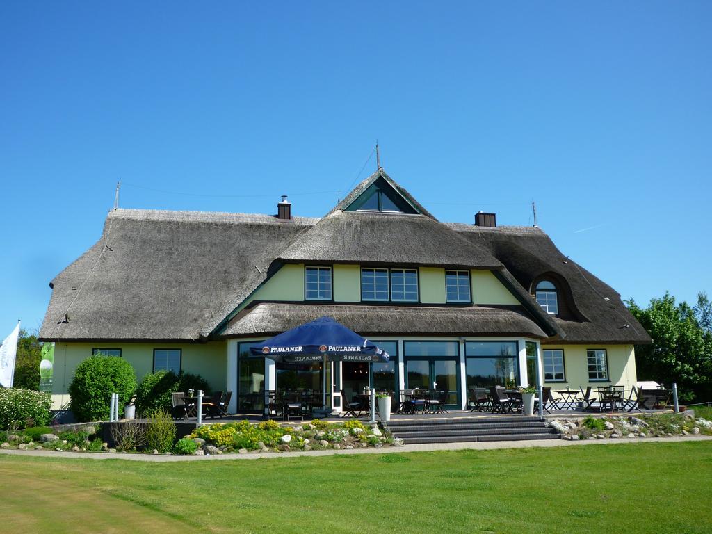 Golfcentrum Schloss Karnitz Ruegen Garz (Rugen) Exterior foto